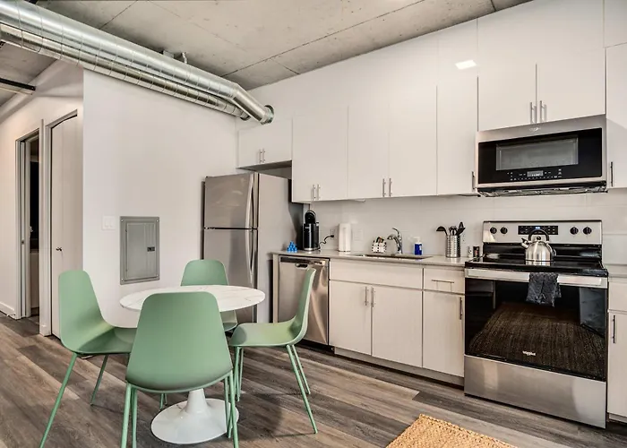 Boulevard Downtown Highrise 1br Sky Pool Parking Gym 11 Phoenix